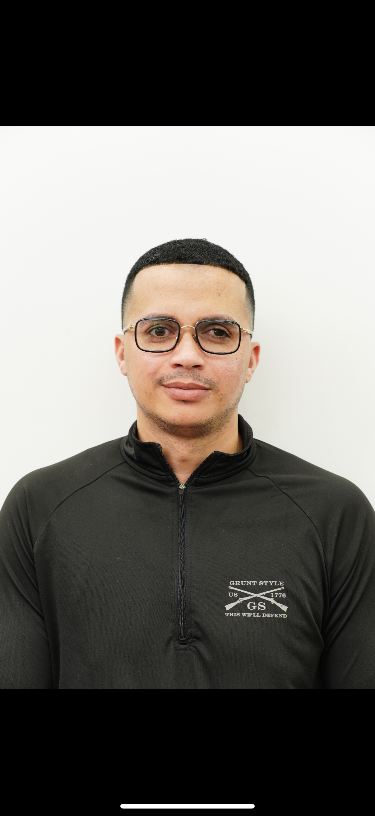 Darian Hernandez, Master Barber